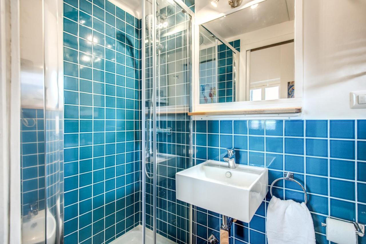 Cavour Attic With Terrace Apartment โรม ภายนอก รูปภาพ