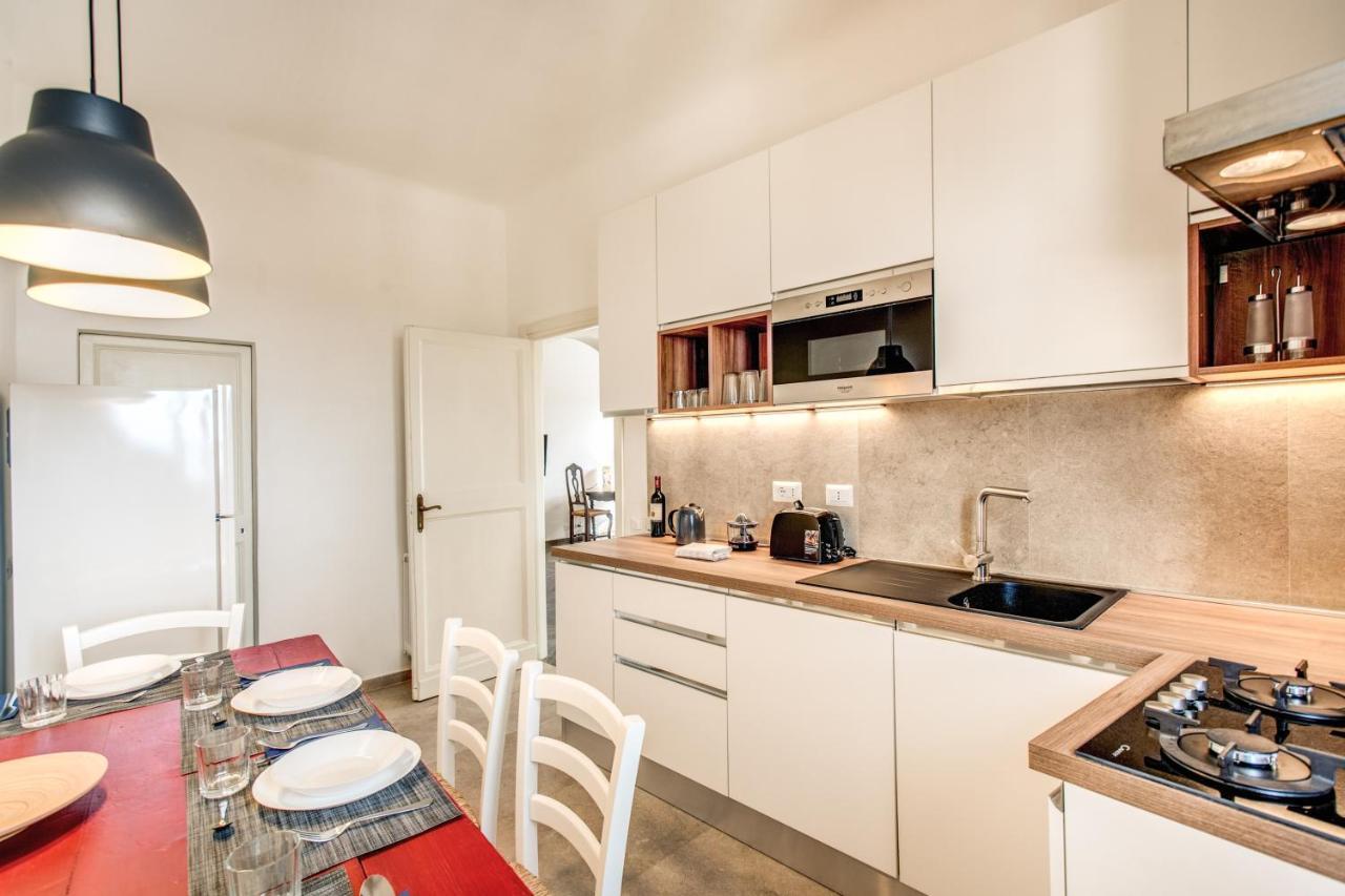 Cavour Attic With Terrace Apartment โรม ภายนอก รูปภาพ